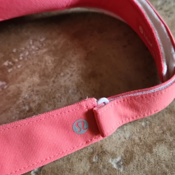 Lululemon Coral Visor Cap Womans One Size - Picture 6 of 10